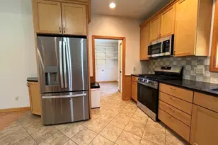 20 Gaspee St, Chicopee, MA 01013 - Photo 6