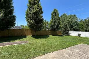 20 Gaspee St, Chicopee, MA 01013 - Photo 26