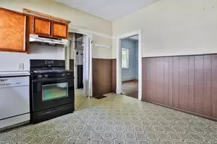 82 Dyer Ave, Milton, MA 02186 - Photo 14