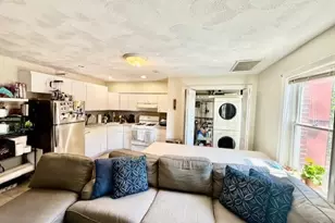 10 Harris, Boston, MA 02113 - Photo 2