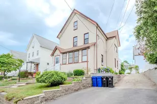 81 Cross St, Malden, MA 02148 - Photo 2