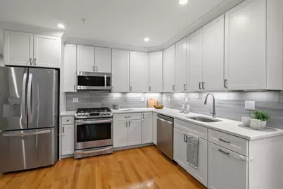 15 Ashland St #2, Boston, MA 02122 - Photo 6