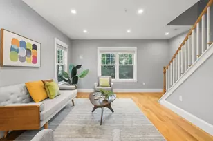 15 Ashland St, Boston, MA 02122 - Photo 10