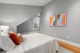 15 Ashland St, Boston, MA 02122 - Photo 18