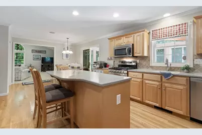 32 Field Road, Medway, MA 02053 - Photo 6