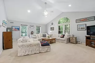 32 Field Rd, Medway, MA 02053 - Photo 10