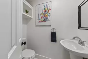 26 School St, Hull, MA 02045 - Photo 8