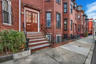 32 Williams St, Boston, MA 02446 - Photo 2