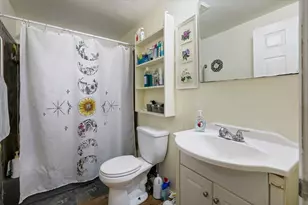 271 Humphrey St, Lowell, MA 01850 - Photo 12
