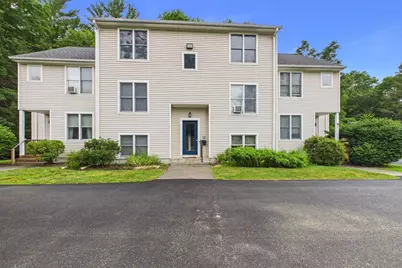 8 Meadowbrook Ct #8, Oxford, MA 01540 - Photo 1