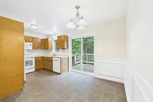 8 Meadowbrook Ct, Oxford, MA 01540 - Photo 10