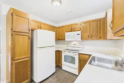 8 Meadowbrook Ct #8, Oxford, MA 01540 - Photo 14