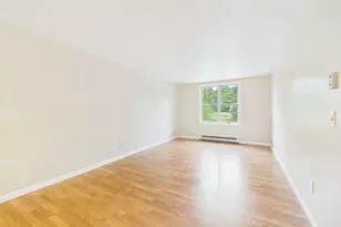 8 Meadowbrook Ct, Oxford, MA 01540 - Photo 6
