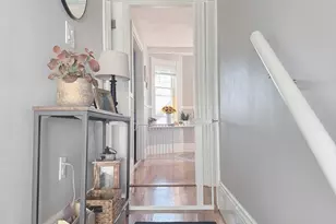 40 Howie St, Melrose, MA 02176 - Photo 2