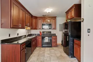 186 Lexington St, Watertown, MA 02472 - Photo 2