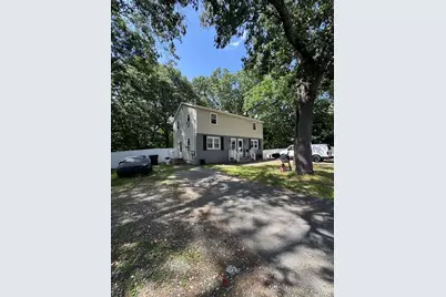524 Goodwin St, Springfield, MA 01151 - Photo 2