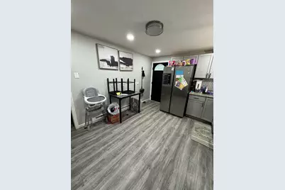 524 Goodwin St, Springfield, MA 01151 - Photo 4