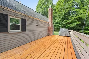 21 Lincoln St, Medway, MA 02053 - Photo 32