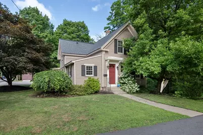 21 Lincoln Street, Medway, MA 02053 - Photo 1