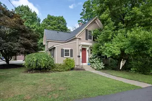 21 Lincoln St, Medway, MA 02053 - Photo 1