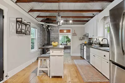21 Lincoln Street, Medway, MA 02053 - Photo 8