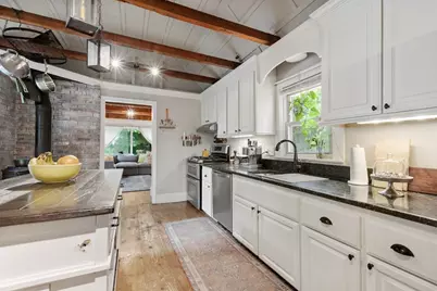 21 Lincoln Street, Medway, MA 02053 - Photo 6