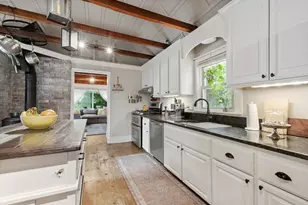 21 Lincoln St, Medway, MA 02053 - Photo 6