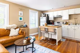 2 Derne St, Boston, MA 02114 - Photo 10