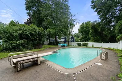 10 Locust Street, Burlington, MA 01803 - Photo 4