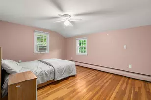 10 Locust St, Burlington, MA 01803 - Photo 18