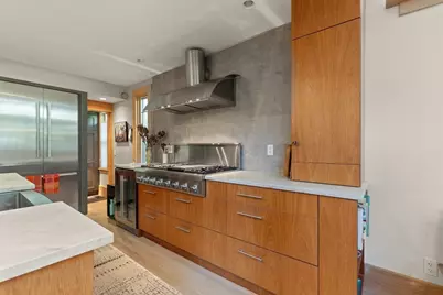 32 Hawthorn St #1, Cambridge, MA 02138 - Photo 18