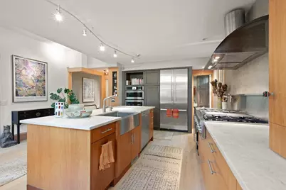 32 Hawthorn St #1, Cambridge, MA 02138 - Photo 16