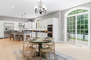 2 Bridle Path, Lynnfield, MA 01940 - Photo 4