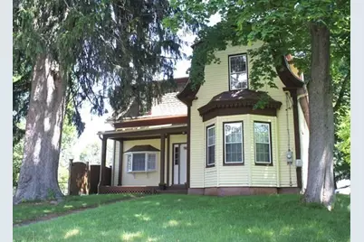 32 Ash St, Winchendon, MA 01475 - Photo 1