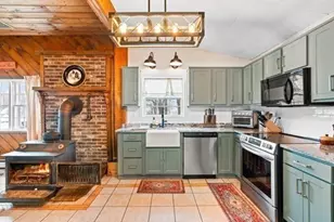 32 Ash St, Winchendon, MA 01475 - Photo 6