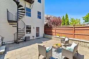 15 Belmont St, Boston, MA 02129 - Photo 16