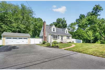 26 Brooksbie Rd, Bedford, MA 01730 - Photo 38