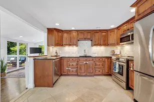 26 Brooksbie Rd, Bedford, MA 01730 - Photo 6