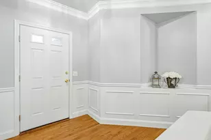 46 Tulip Cir, Grafton, MA 01560 - Photo 8