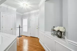 46 Tulip Cir, Grafton, MA 01560 - Photo 2