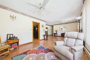 3979 Acushnet Ave, New Bedford, MA 02745 - Photo 18