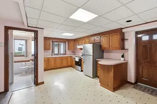 10 Bramucci St, Ludlow, MA 01056 - Photo 28