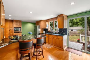 94 Grove St, Medford, MA 02155 - Photo 12