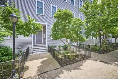 9 Mullins Ct. #D, Cambridge, MA 02141 - Photo 1