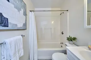 9 Mullins Ct, Cambridge, MA 02141 - Photo 10