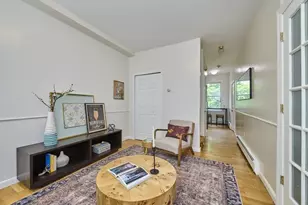 9 Mullins Ct, Cambridge, MA 02141 - Photo 6