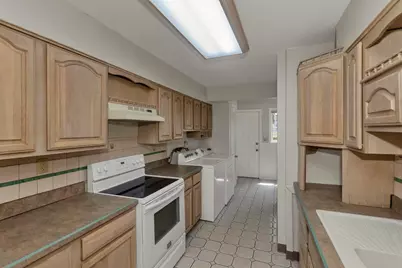 91 Partridge Ln #91, Chicopee, MA 01022 - Photo 8