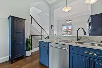 44 High St #7, Boston, MA 02129 - Photo 14