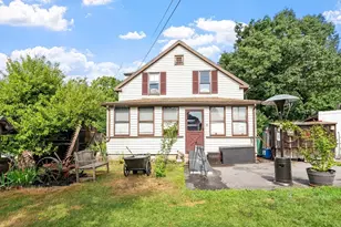 32 Ward, Tewksbury, MA 01876 - Photo 2