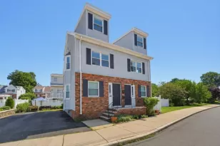 82 Putnam St, Winthrop, MA 02152 - Photo 2